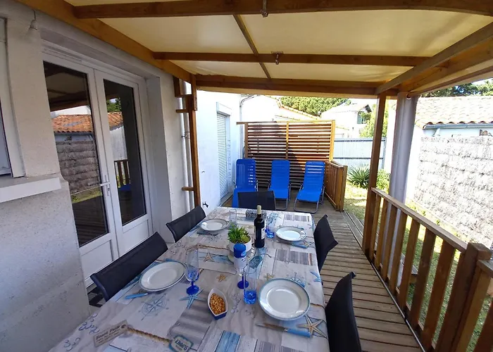 - Maison Mitoyenne En Centre-ville - Centre Et Port A Proximite La Tremblade