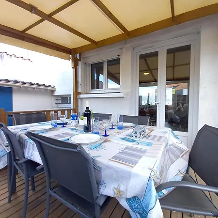 - Maison Mitoyenne En Centre-ville - Centre Et Port A Proximite