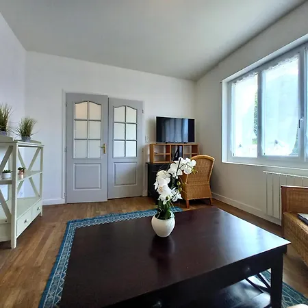 Villa - Maison Mitoyenne En Centre-ville - Centre Et Port A Proximite