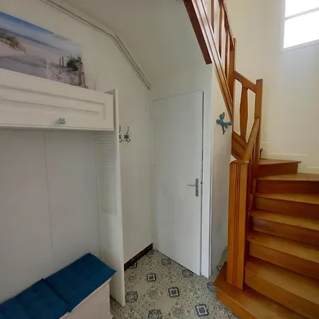 - Maison Mitoyenne En Centre-ville - Centre Et Port A Proximite La Tremblade